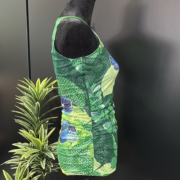 WHBM Reversible Semi Sheer,ruched,keyhole back,stretch,patterned floral Halter - Picture 4 of 12